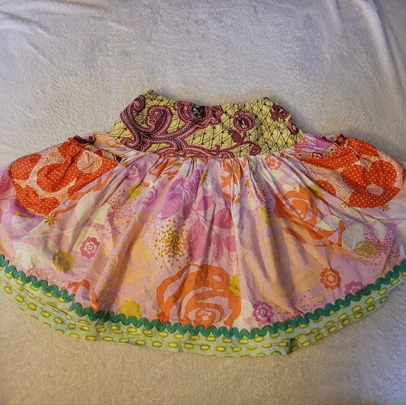 Girls dress size 4 - Picture 2 of 3